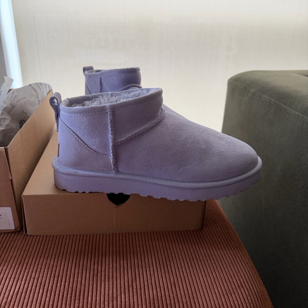 UGG Women Classic Ultra Mini Booties Sage Blossom Color Size 9 (New With Box)